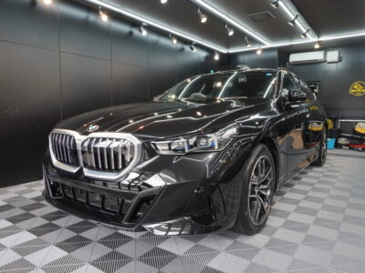 新車BMW 5シリーズ｜servFaces二層 セラミックコーティング施工事例 ／ 埼玉県春日部市A様