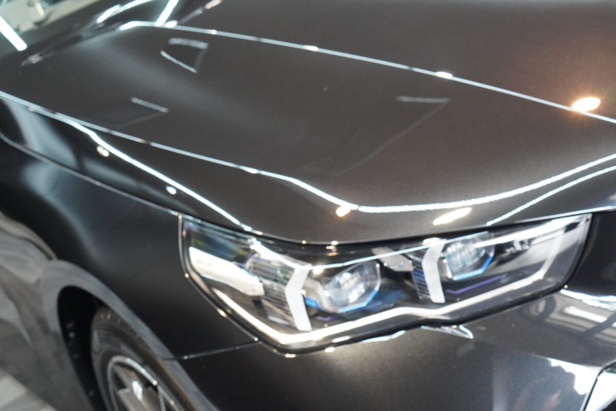 BMW5シリーズへセラミックコーティング二層 servFaces施工が完了