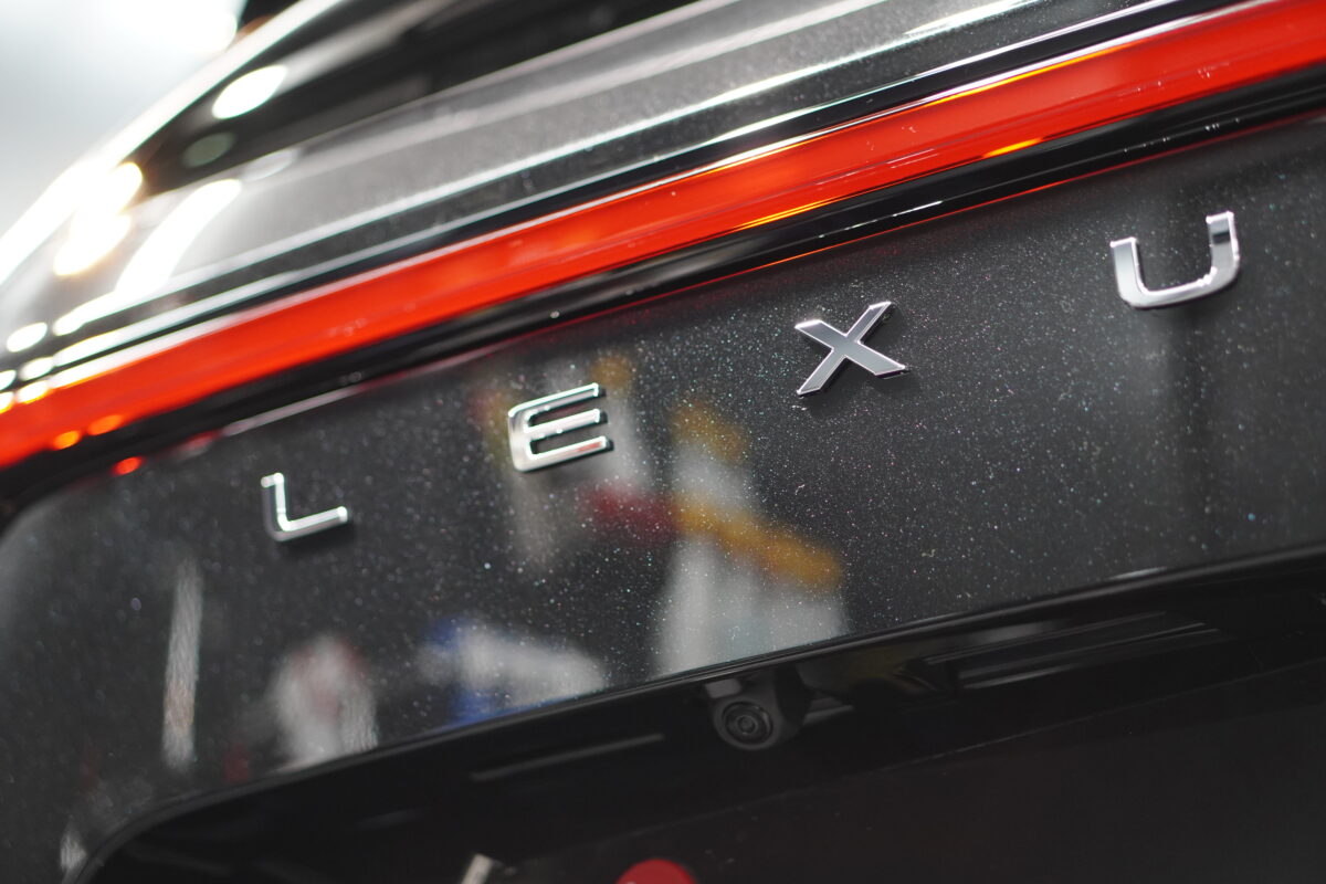 LEXUS NX|二層セラミックコーティング施工完了