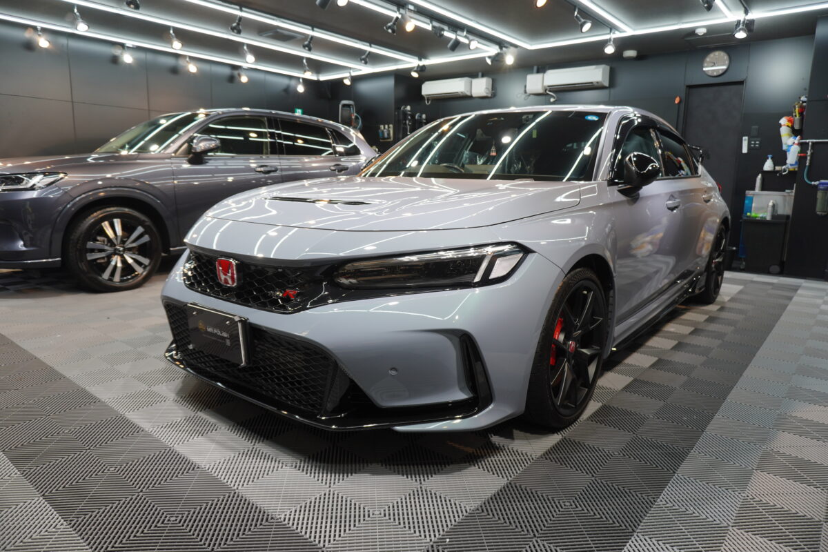 ホンダ シビック TYPE Rの二層セラミックコーティング施工完了