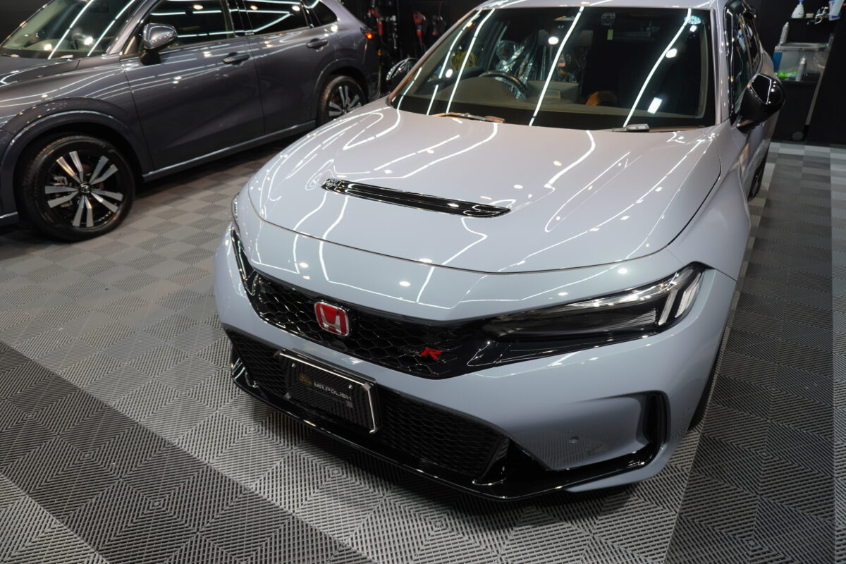 ホンダ シビック TYPE Rの二層セラミックコーティング施工完了