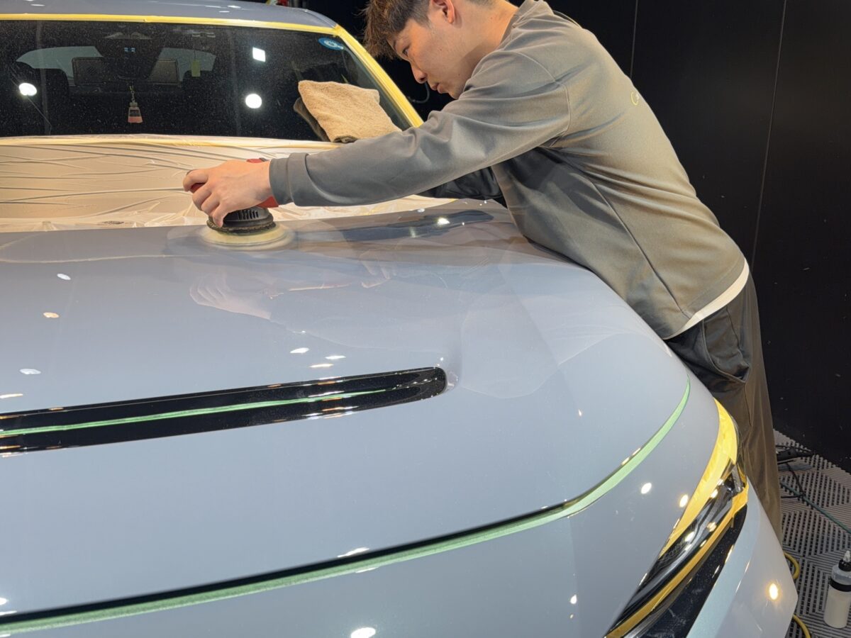 新車のシビックでもコーティング前に研磨する理由